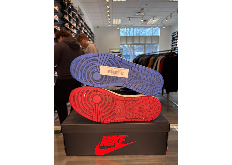 Air Jordan 1 Retro High OG Top 3 - USED