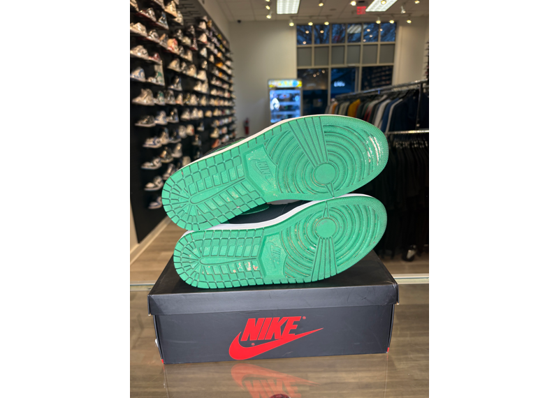 Air Jordan 1 Retro High OG Pine Green 2.0 - USED