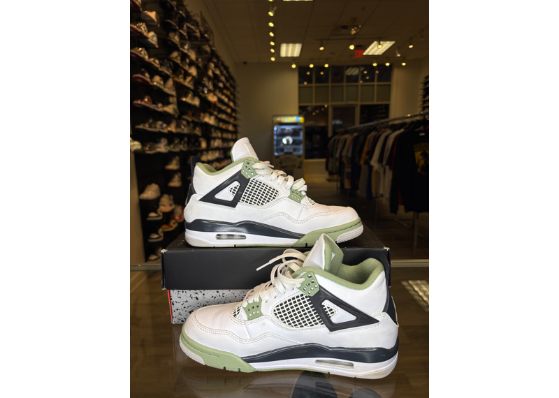 Wmns Air Jordan 4 Retro Seafoam - USED
