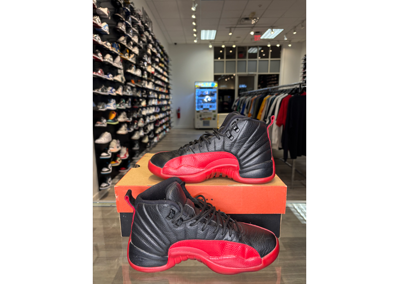 Air Jordan 12 Retro Flu Game 2016 - Used