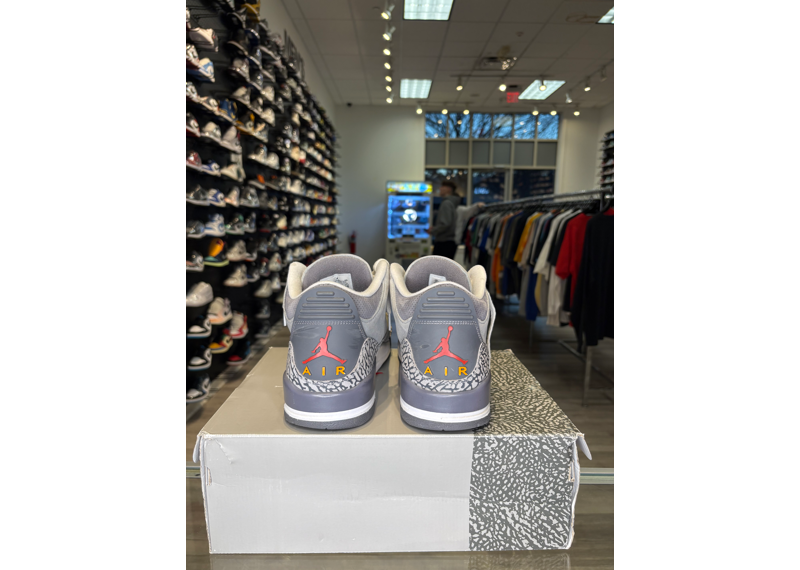 Air Jordan 3 Retro Cool Grey 2021 - Used