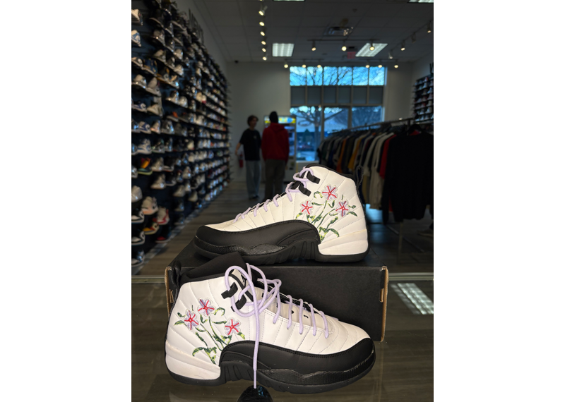 Air Jordan 12 Retro GS Floral - USED