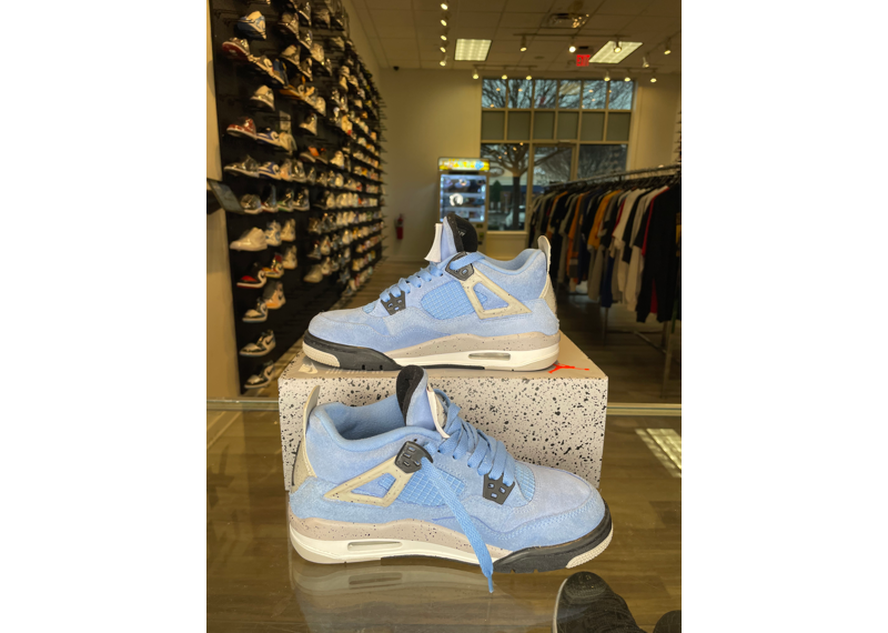 Air Jordan 4 Retro GS University Blue