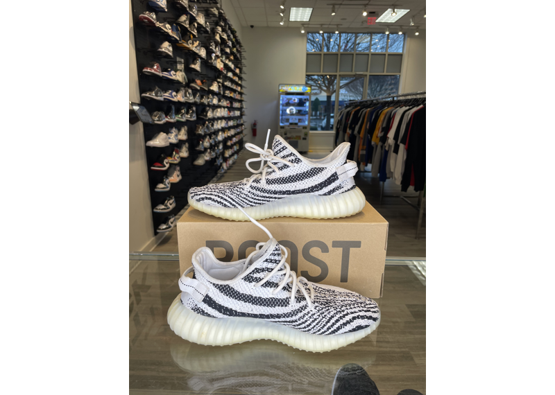 Yeezy Boost 350 V2 Zebra - USED