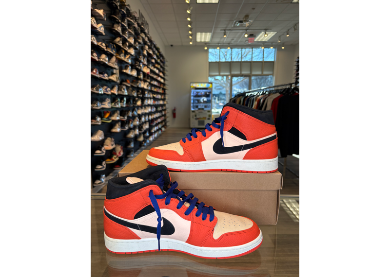 Air Jordan 1 Retro Mid SE Team Orange - USED / NO BOX