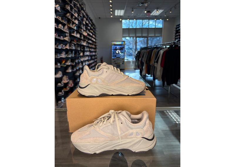 Yeezy Boost 700 Salt - USED